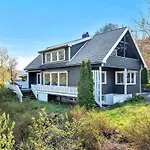 Hybel I Naerheten Av Dyreparken/Hamresanden