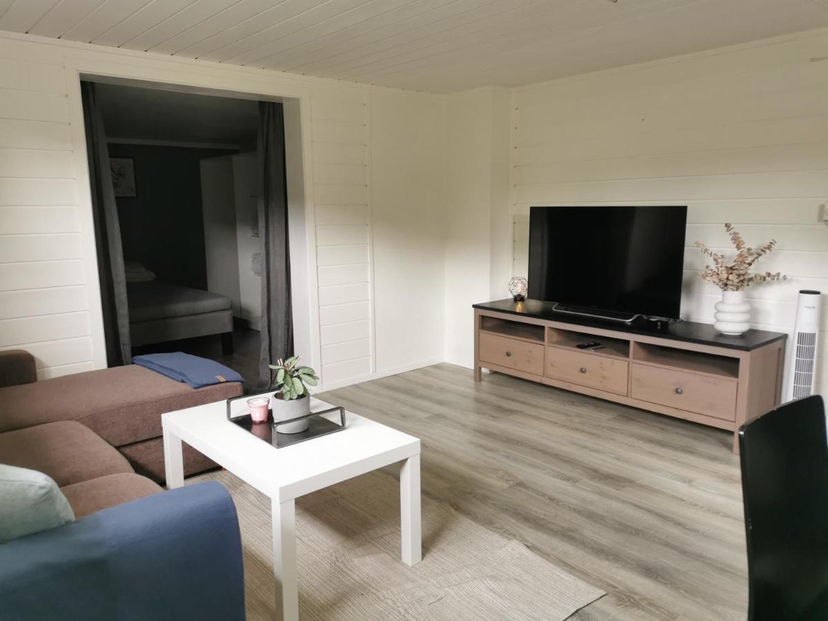 Hybel I Naerheten Av Dyreparken/hamresanden Apartment *